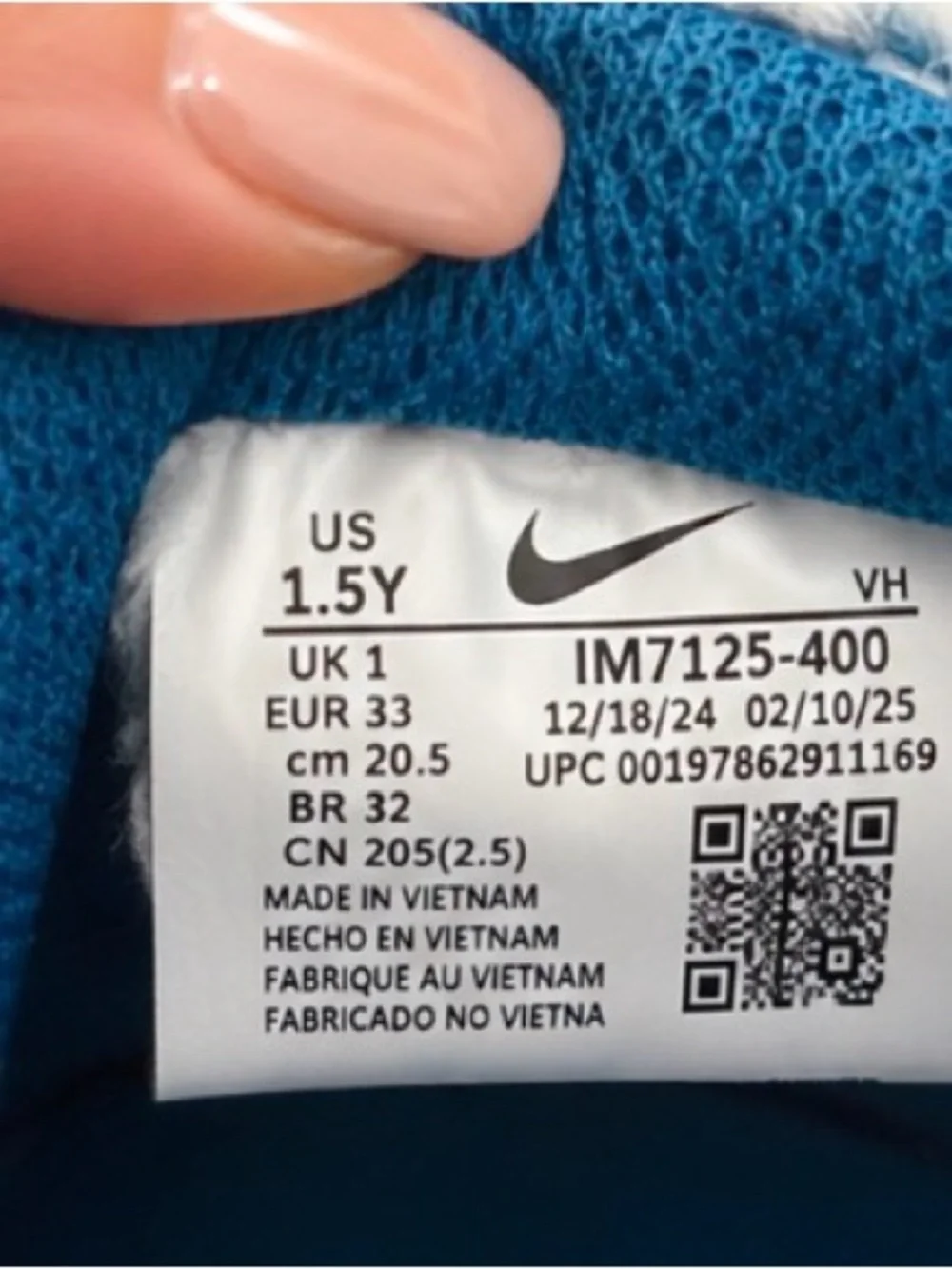 Nike KIDS 🧸Fuzzy Faux Fur Sneakers Blue White – Lightly Worn